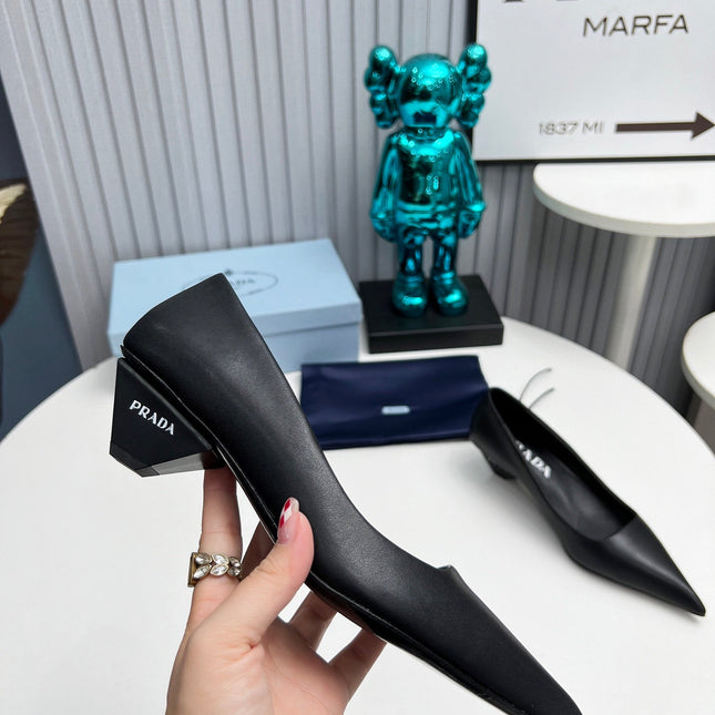 PRADA 26S POINTED TOE PUMPS 40MM IN BLACK CALFSKIN