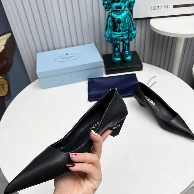 PRADA 26S POINTED TOE PUMPS 40MM IN BLACK CALFSKIN