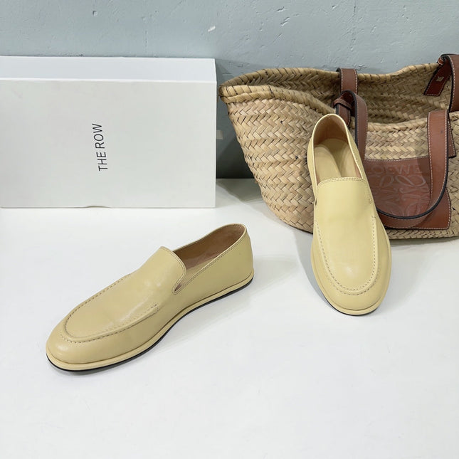THE ROW 26S CLASSIC LOAFERS IN CAMEL BEIGE CALFSKIN