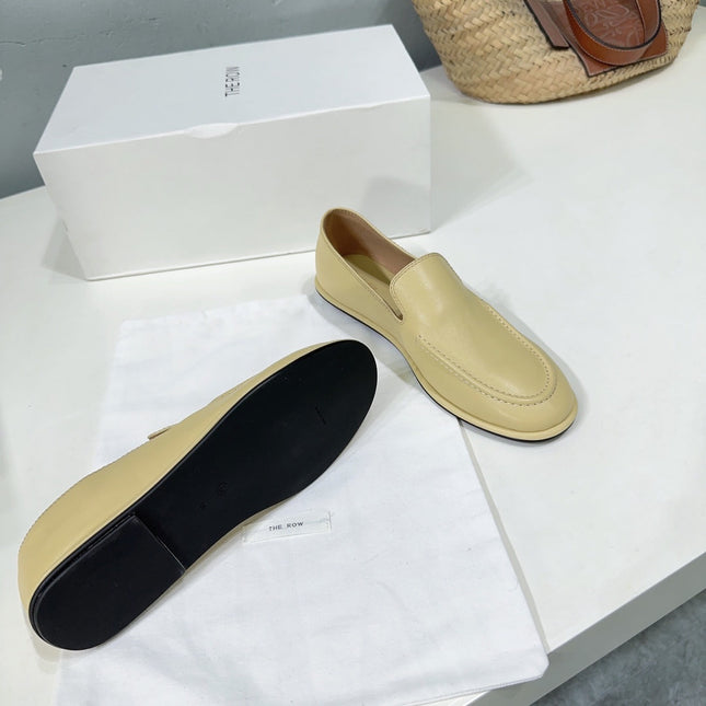 THE ROW 26S CLASSIC LOAFERS IN CAMEL BEIGE CALFSKIN