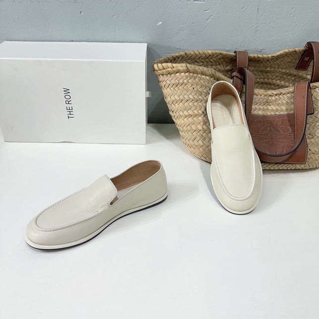 THE ROW 26S CLASSIC LOAFERS IN IVORY WHITE CALFSKIN