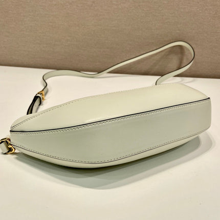DUMPLING BAG 30 IN WHTE CALFSKIN