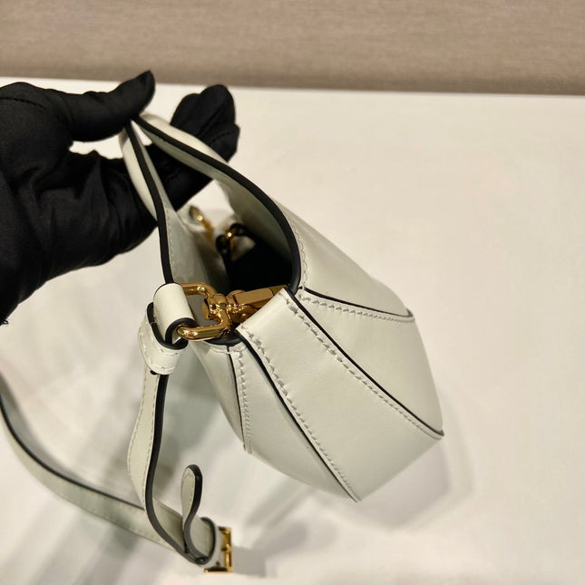 DUMPLING BAG 30 IN WHTE CALFSKIN