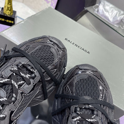 3XL SNEAKER IN BLACK MESH AND POLYURETHANE