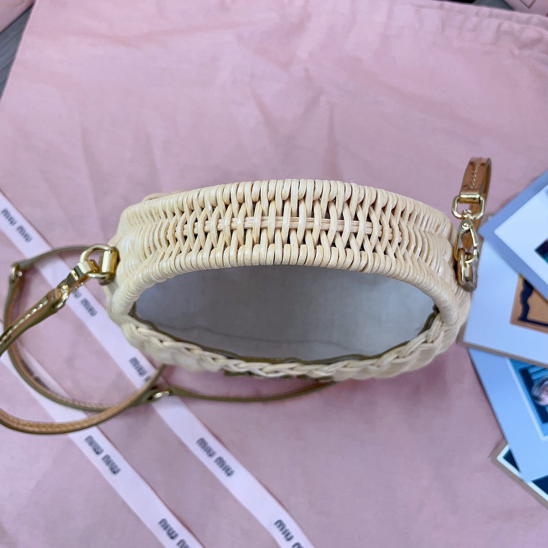 WANDER WICKER BAG 20 IN TAN RATTAN