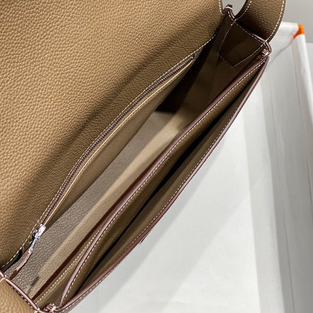 STEVE LIGHT JUNIOR MESSENGER BAG 27 IN ALEZAN TOGO CALFSKIN