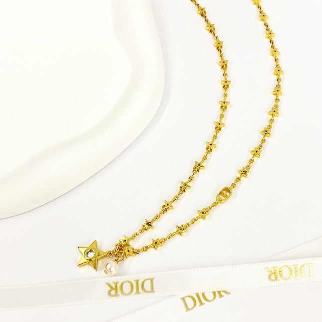 CD 26S STAR CHAIN PEARL PENDANT NECKLACE IN GOLD TONE METAL 631051