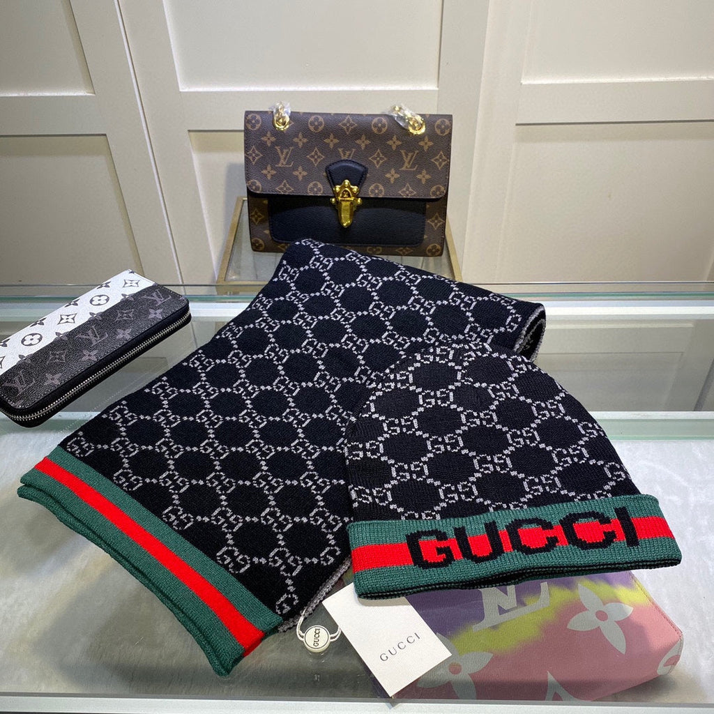 SET SCARF AND HAT IN BLACK MONOGRAM CASHMERE 349665
