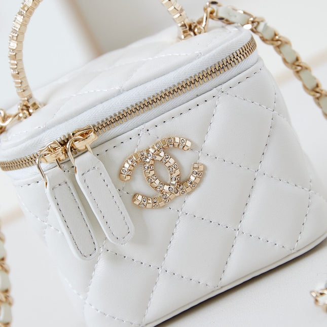 CHANEL 25S MINI VANITY BAG 11 CM IN WHITE LAMBSKIN WITH CRYSTAL-EMBELLISHED CC LOGO