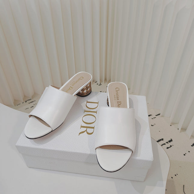DIOR 26S WIDE-STRAP MULES 40 MM IN WHITE SMOOTH CALFSKIN