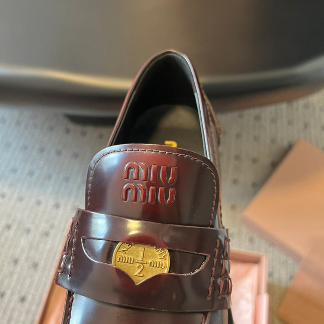 MIUMIU 26S LOAFERS 60MM IN BURGUNDY BROWN SHINY CALFSKIN