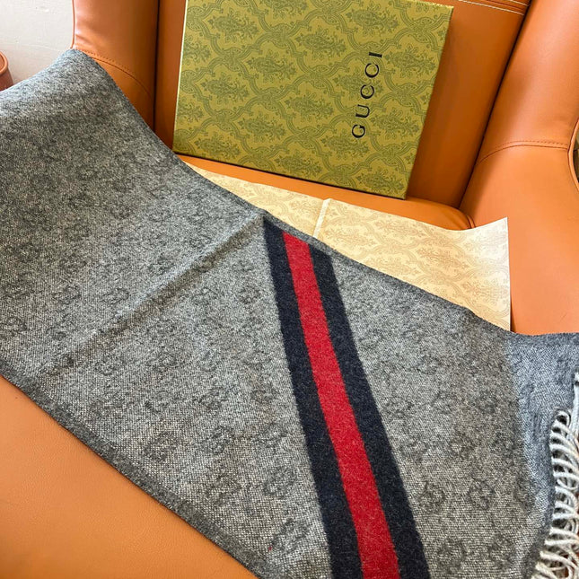 GUCCI 25S SCARF 190 IN WOOL 636373