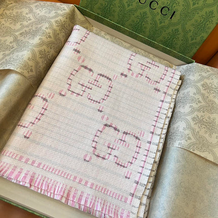 GUCCI 25S SCARF 180 IN WOOL 636369