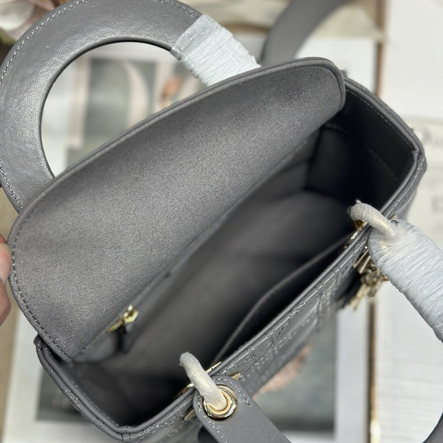 LADY SMALL BAG 20 IN GREY MACROCANNAGE LAMBSKIN GOLD HARDWARE