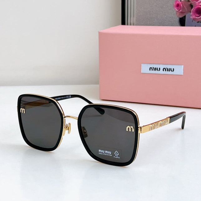 LOGO SQUARE SUNGLASSES 𝘚𝘔𝘜08𝘚 IN METAL