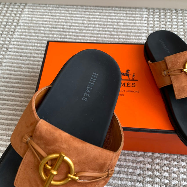 HM 26S JOYCE SANDAL IN CARAMEL BROWN SUEDE
