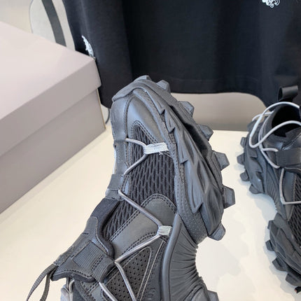 HIKE SNEAKER IN BLACK MESH, POLYURETHANE AND POLYESTER