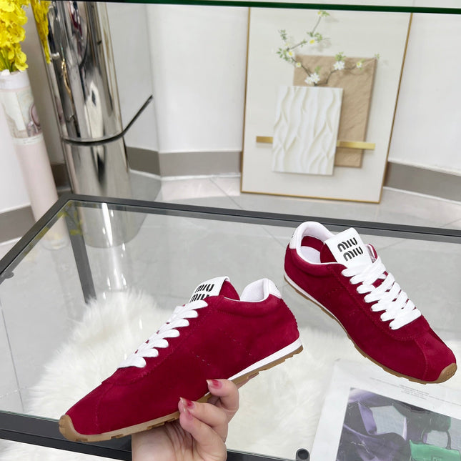 MIUMIU 26S SNEAKERS IN WINE RED SUEDE
