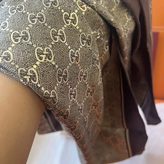 GUCCI 25S SCARF 90 IN SILK 697666