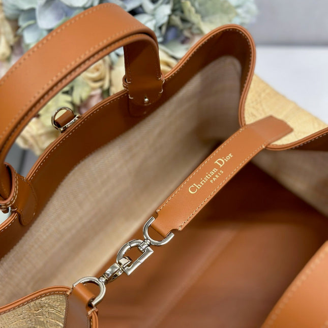 DIOR 26S TOUJOURS BAG 37 IN BROWN AND BEIGE RAFFIA