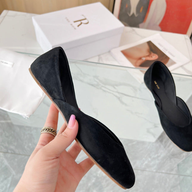 THE ROW 26S ROUND TOE BALLET FLATS IN BLACK SUEDE
