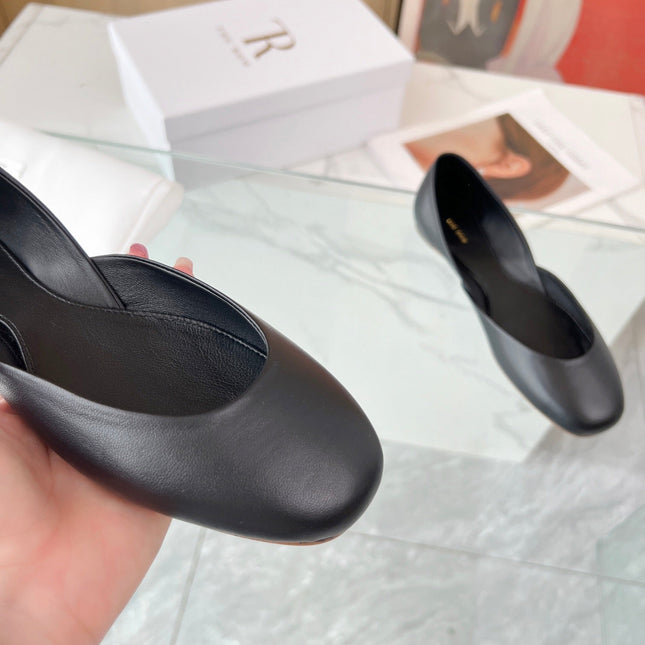 THE ROW 26S ROUND TOE BALLET FLATS IN BLACK CALFSKIN