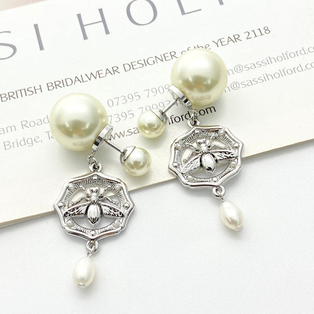 CD 26S DOUBLE PEARL BEE CHARM DROP EARRINGS IN SILVER METAL 633180