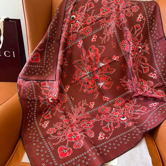 GUCCI 26S SCARF 90 IN SILK 816293