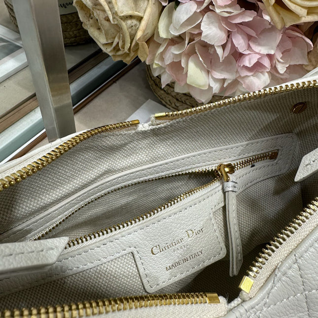 DIOR 26S VOYAGE BAG 22 IN CREAM WHITE CALFSKIN