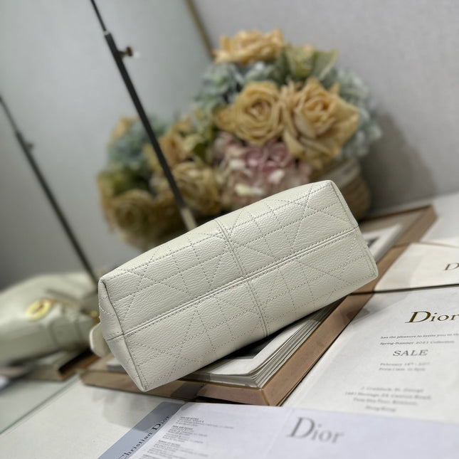 DIOR 26S VOYAGE BAG 22 IN CREAM WHITE CALFSKIN