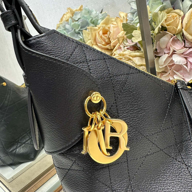 DIOR 26S VOYAGE BAG 28 IN BLACK CALFSKIN