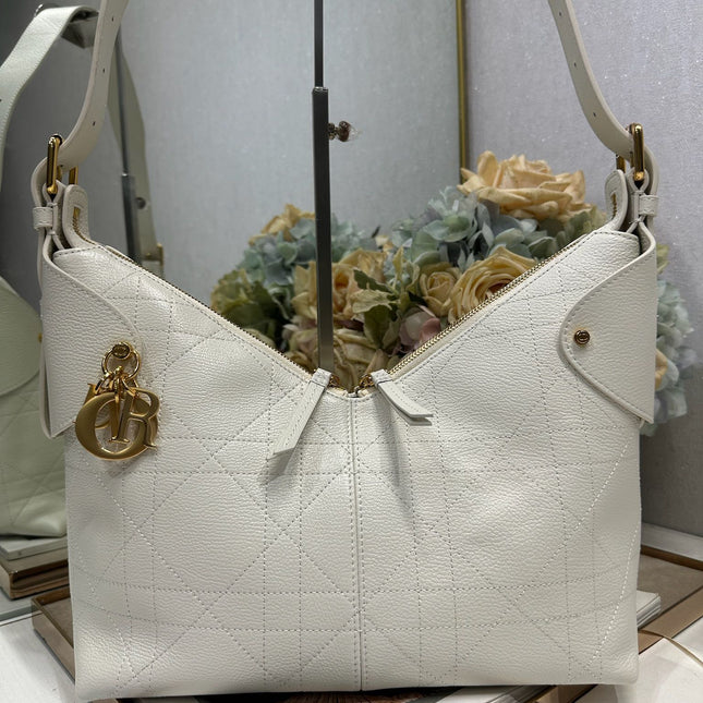 DIOR 26S VOYAGE BAG 28 IN CREAM WHITE CALFSKIN