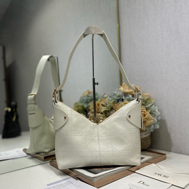 DIOR 26S VOYAGE BAG 28 IN CREAM WHITE CALFSKIN