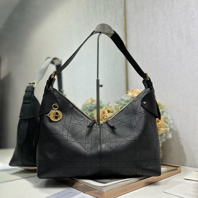 DIOR 26S VOYAGE BAG 34 IN BLACK CALFSKIN