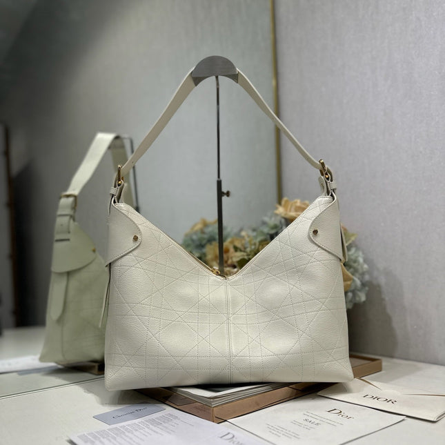 DIOR 26S VOYAGE BAG 34 IN CREAM WHITE CALFSKIN