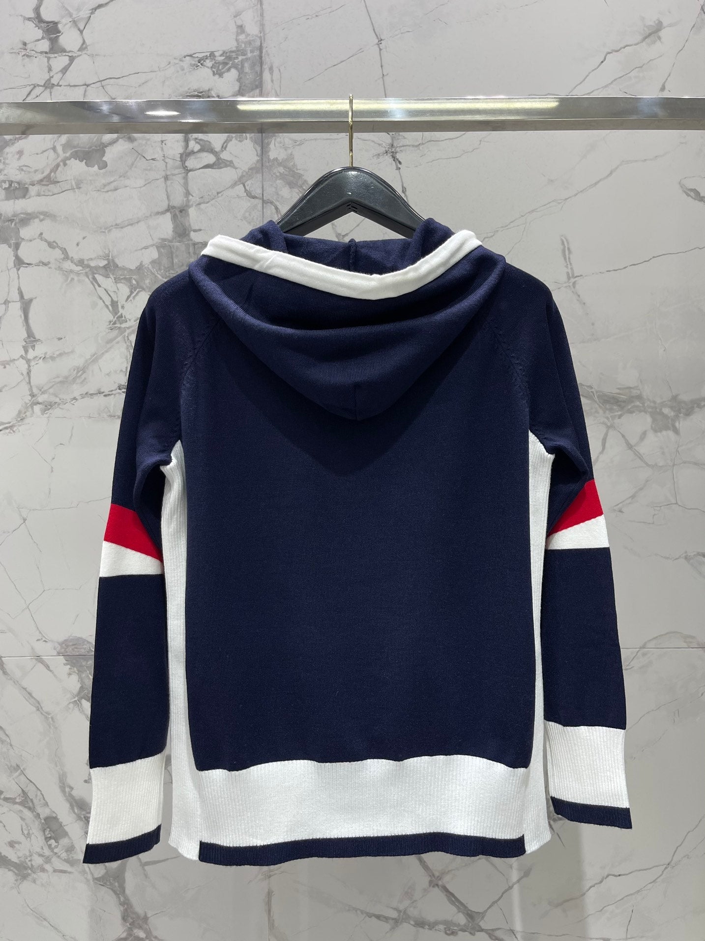 THOM 26S CARDIGAN STYLE 127