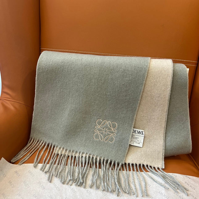 LOEWE 26S SCARF 180 IN CASHMERE WOOL 863829