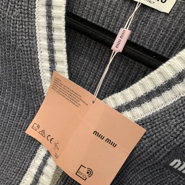 MIUMIU CARDIGAN STYLE 637