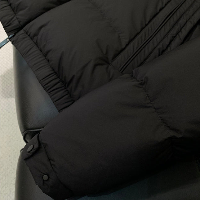 MONCLER 25S DOWN HOODED JACKET 262