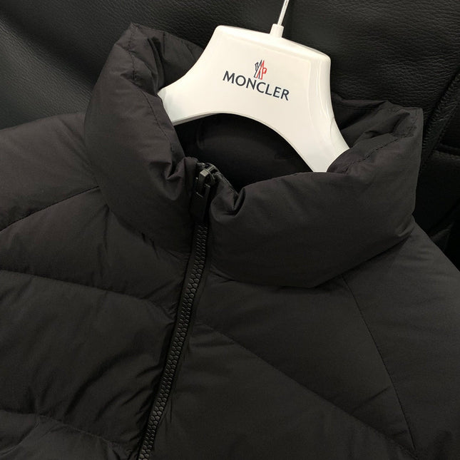 MONCLER 25S DOWN HOODED JACKET 262