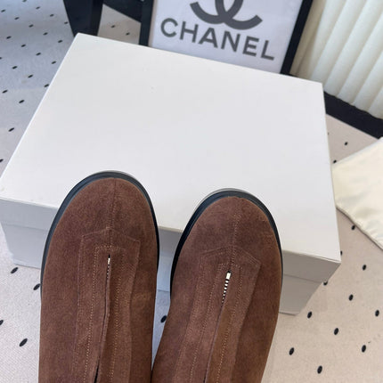 THE ROW ZIPPED ANKLE BOOT IN CHOCOLATE BROWN SUEDE
