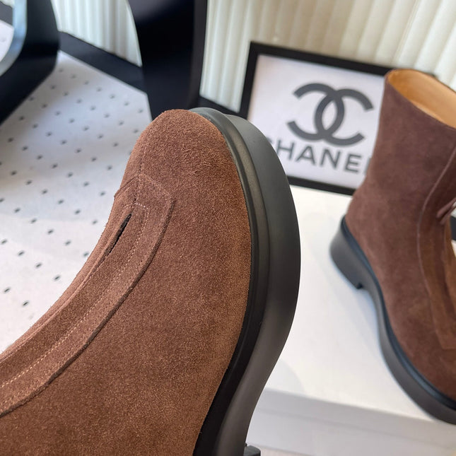 THE ROW ZIPPED ANKLE BOOT IN CHOCOLATE BROWN SUEDE