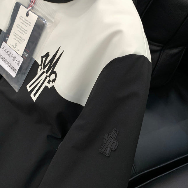 MONCLER 25S JACKET 375