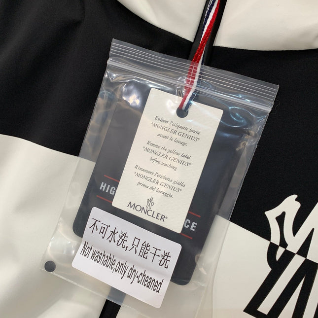 MONCLER 25S JACKET 374