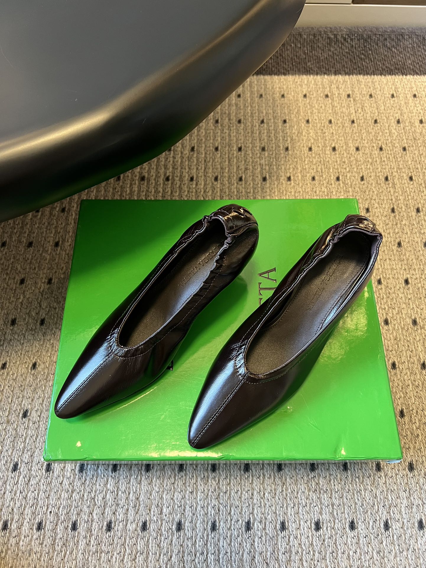 BOTTEGA VENETA 26S HIGH HEELS 40 MM IN DARK BROWN CALFSKIN
