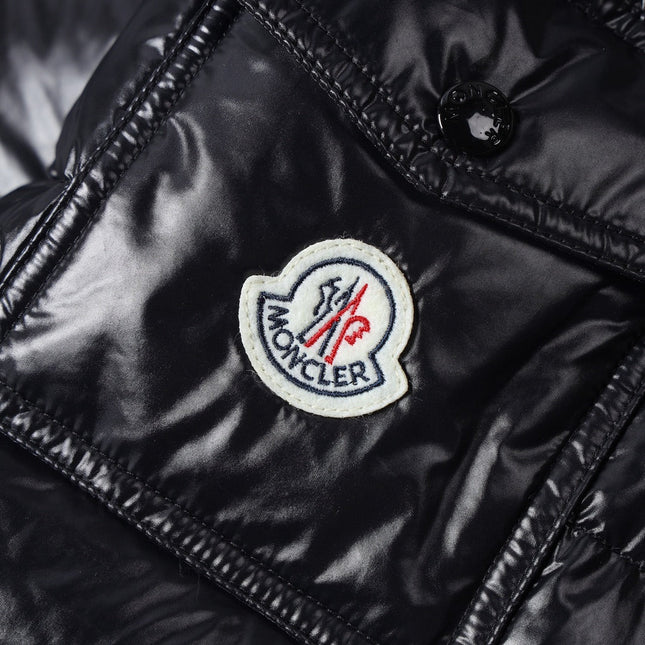 MONCLER 25S SHORT DOWN JACKET 299