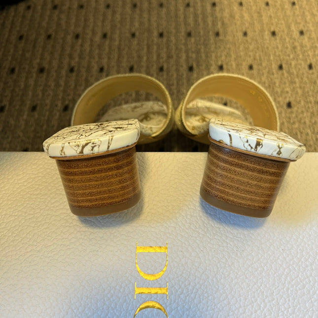 DIOR 26S DWAY HEELED SLIDE 40MM IN WHITE AND GOLD EMBROIDERED COTTON