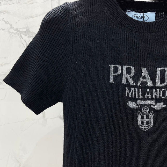 PRADA 26S SHORT-SLEEVE T-SHIRT 688