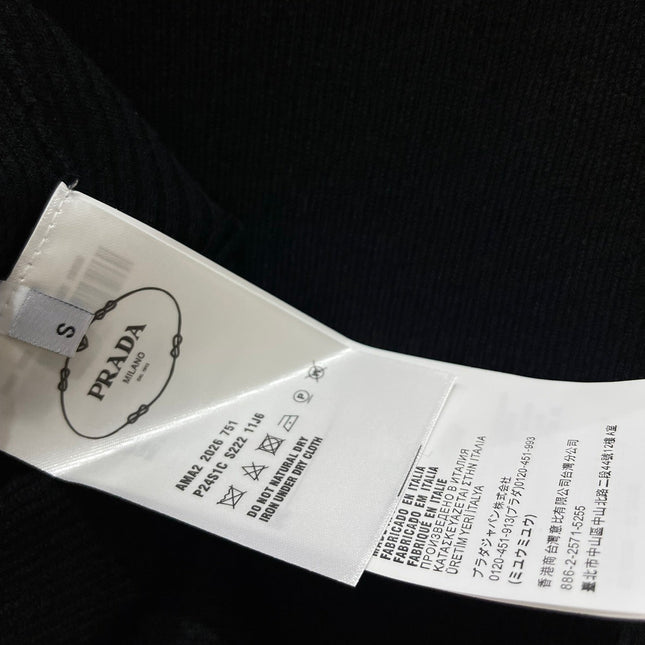 PRADA 26S SHORT-SLEEVE T-SHIRT 688