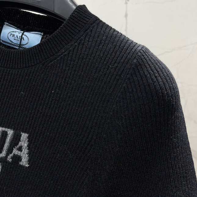 PRADA 26S SHORT-SLEEVE T-SHIRT 688